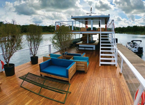Chalana Lago do Manso com dois decks
